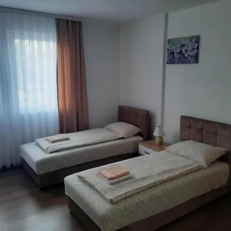 Centar 3* سينيتشا