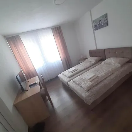 فندق مبيت وإفطار Centar سينيتشا